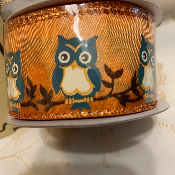 SPOOKY Halloween Door Sign and Ribbon Roll - Picture 5 of 6